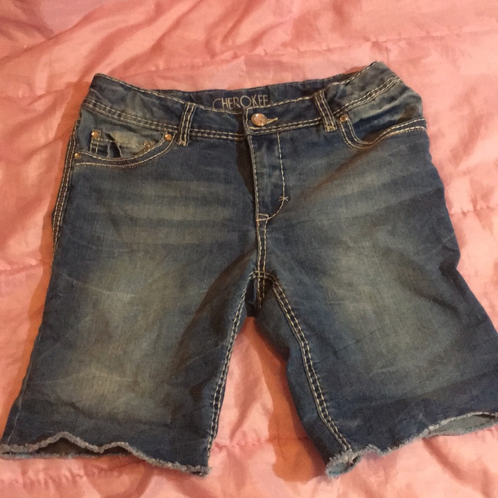 XL shorts